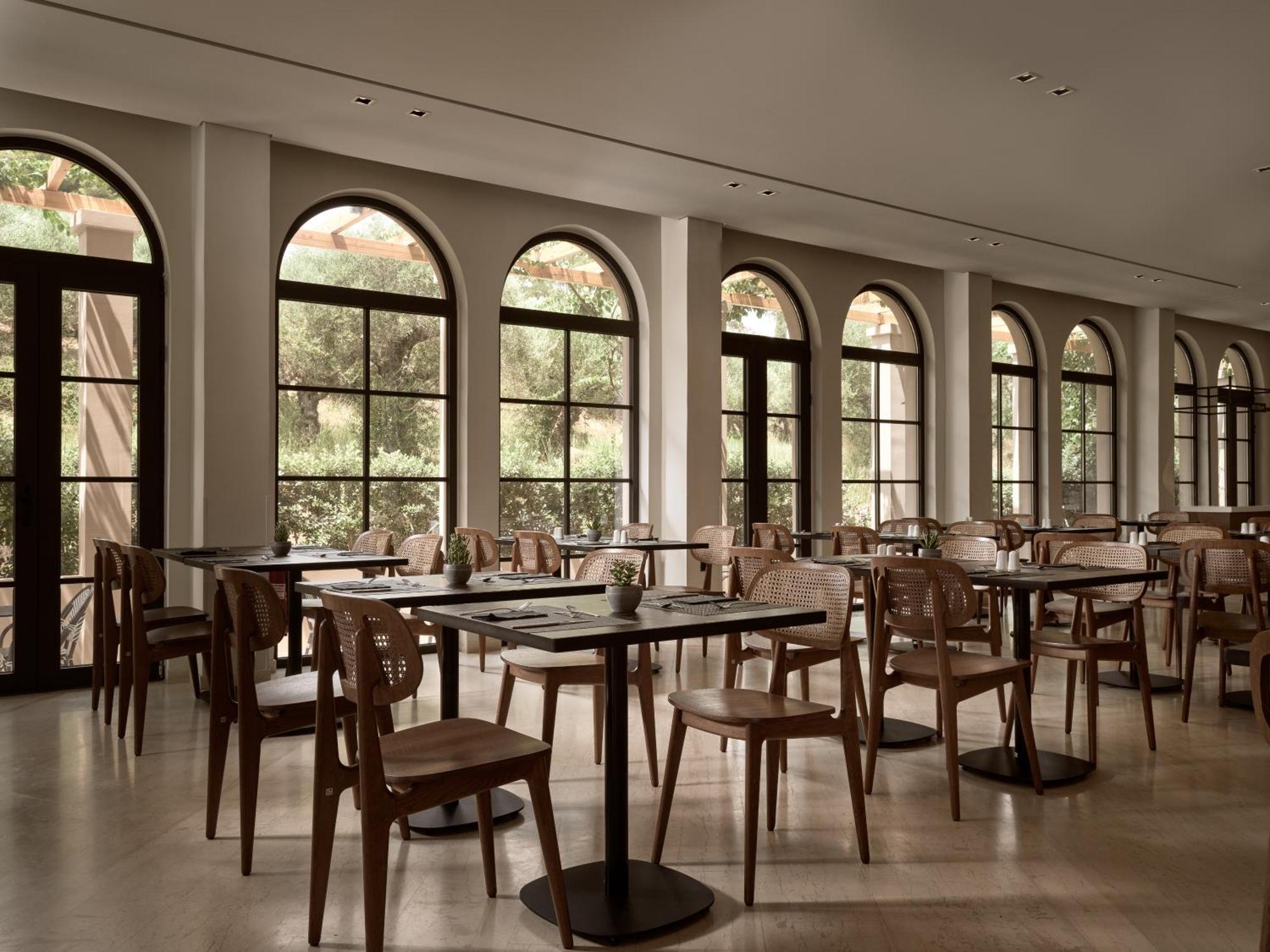 Hotel Pallas ลากานาส ภายนอก รูปภาพ
